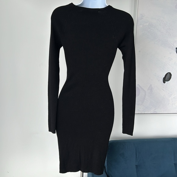 XS GUESS Black Dress Cut Out with Tie up Strings - Picture 3 of 4